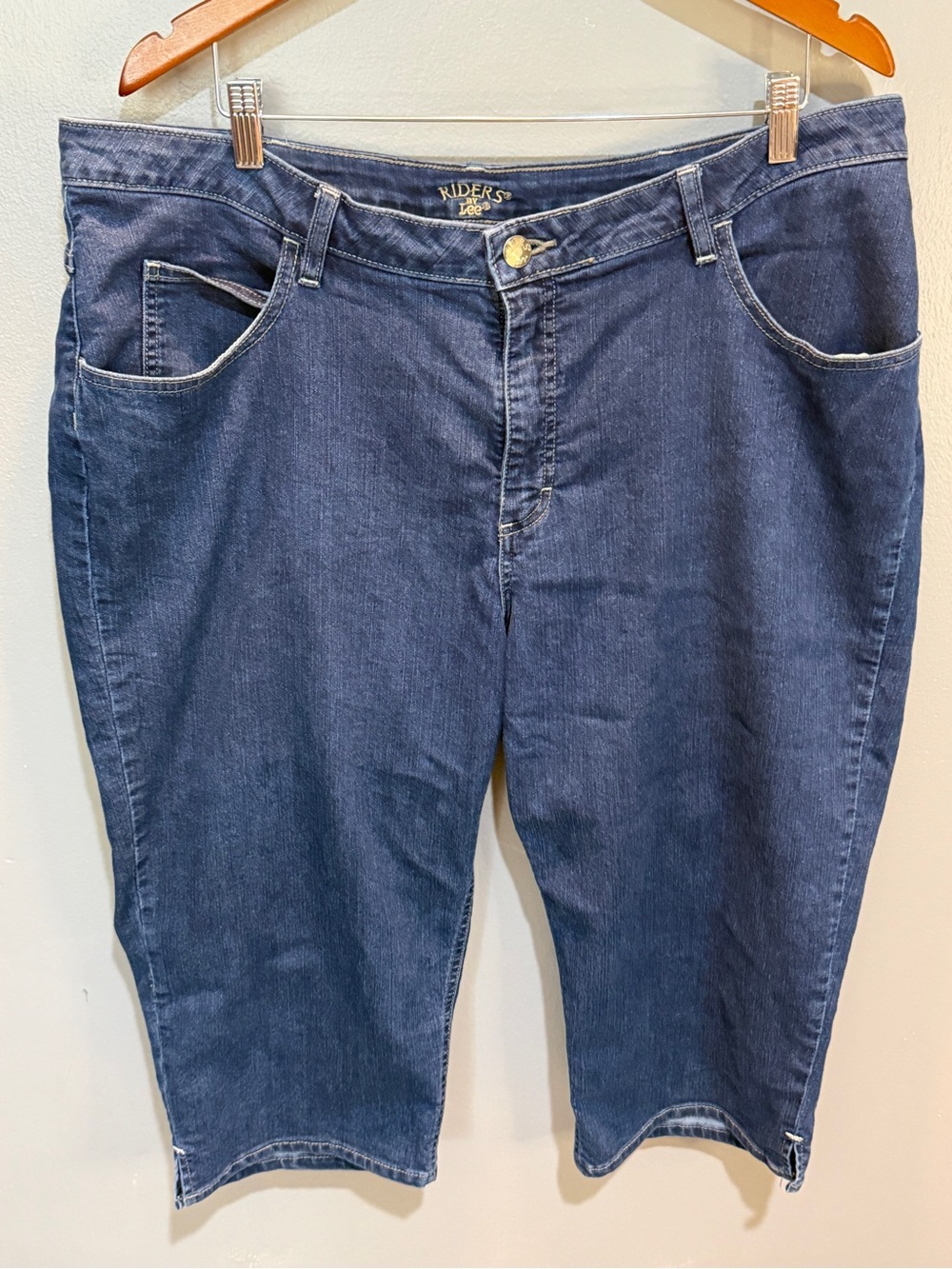 RIDERS BY LEE DENIM CAPRI JEANS SZ 22